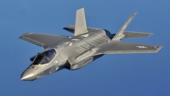 ترامب يعلن بيع مقاتلة F-35 للسعودية