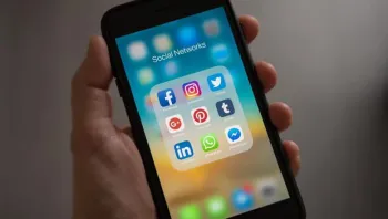 خبير تقني يدعو لتفعيل التحقق الثنائي ويحذر من مخاطر الجريمة الإلكترونية