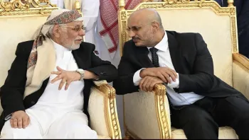 لقاء بعد سنوات من القطيعة.. علي محسن وطارق صالح يجتمعان في عزاء الرئيس هادي بالرياض