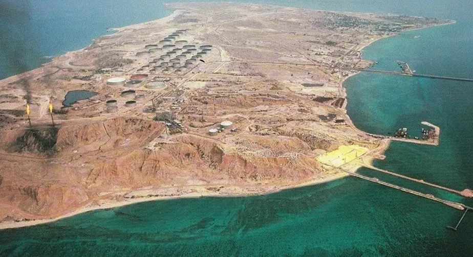 تقارير استخباراتية: إيران زرعت ألغامًا حول جزيرة خرج وسواحلها