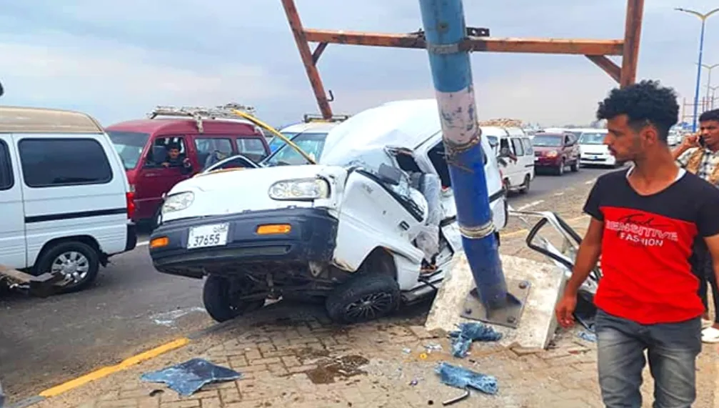 عاجل:حادث مروري مروع بعدن يوقع إصابات ويثير الهلع