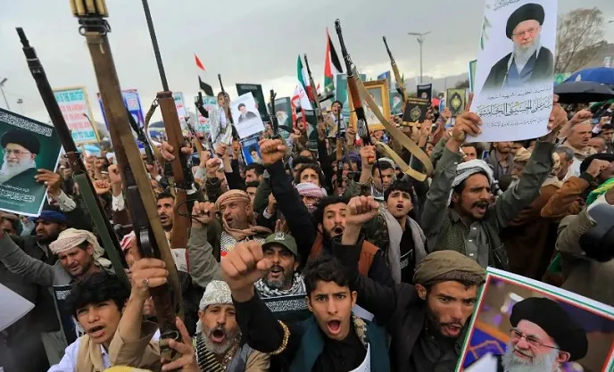 كيف ستؤثر الحرب ضد إيران على مسار الصراع في اليمن؟ (تحليل)