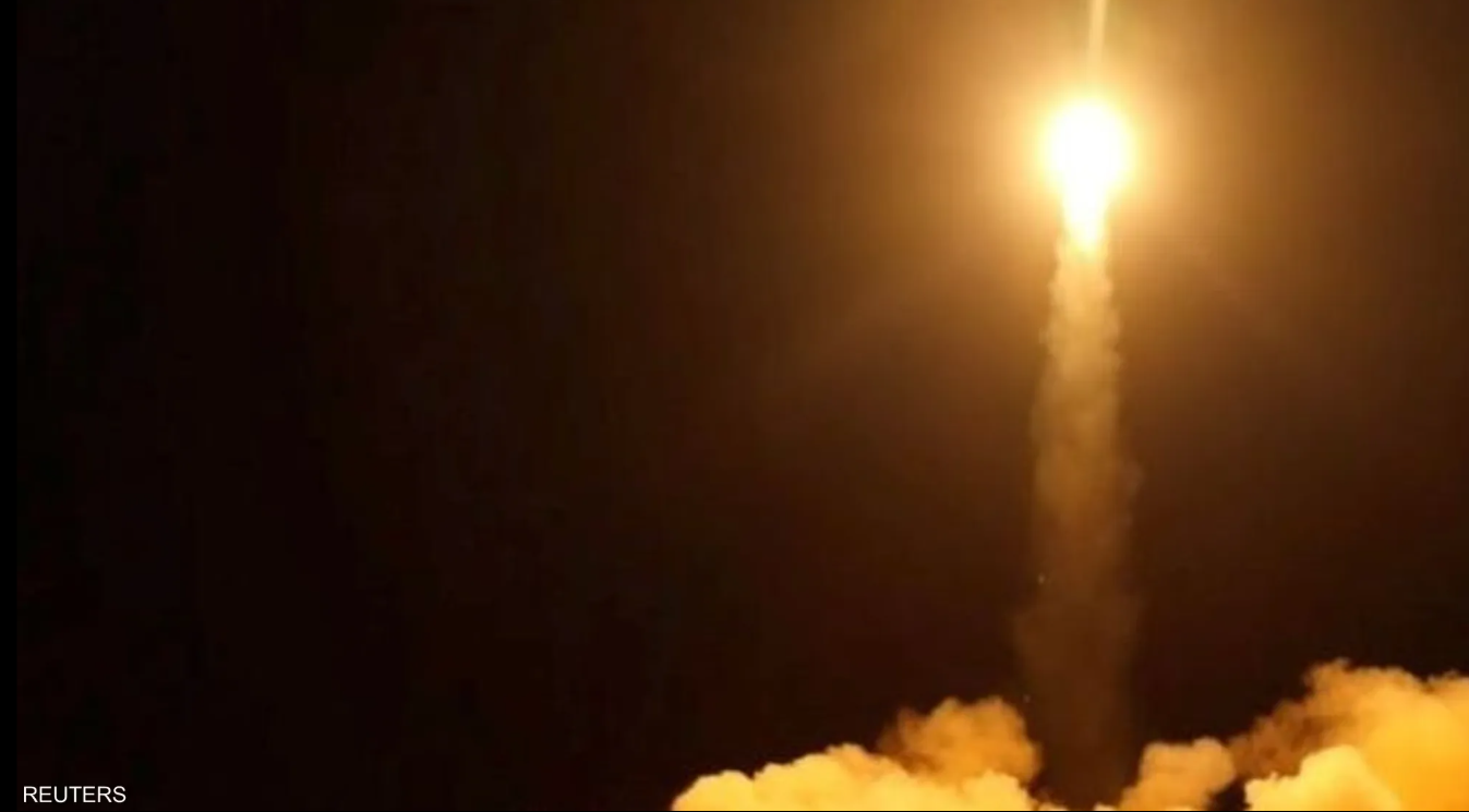 هل تتسع المواجهة بعد إطلاق صاروخ من اليمن على إسرائيل؟