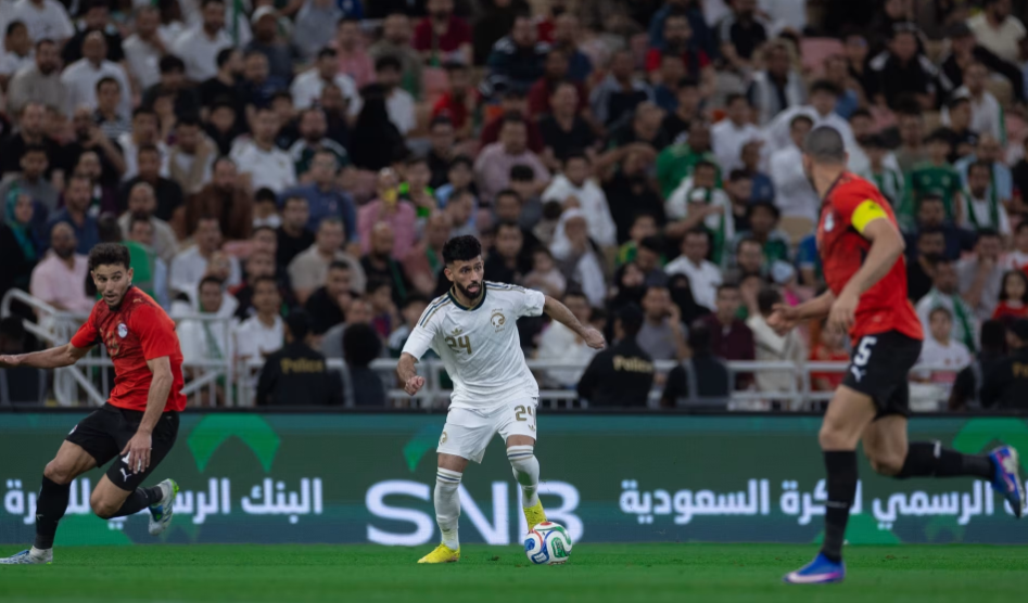 أمير سعودي يعلق على خسارة منتخب بلاده أمام مصر برباعية نظيفة