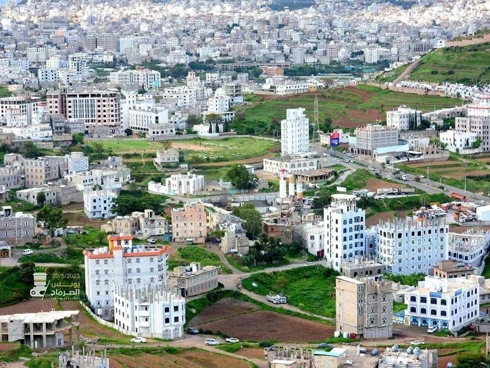 مليشيات الحوثي تخطب إعلامي بمحافظة إب مليشيات الحوثي تخطب إعلامي بمحافظة إب