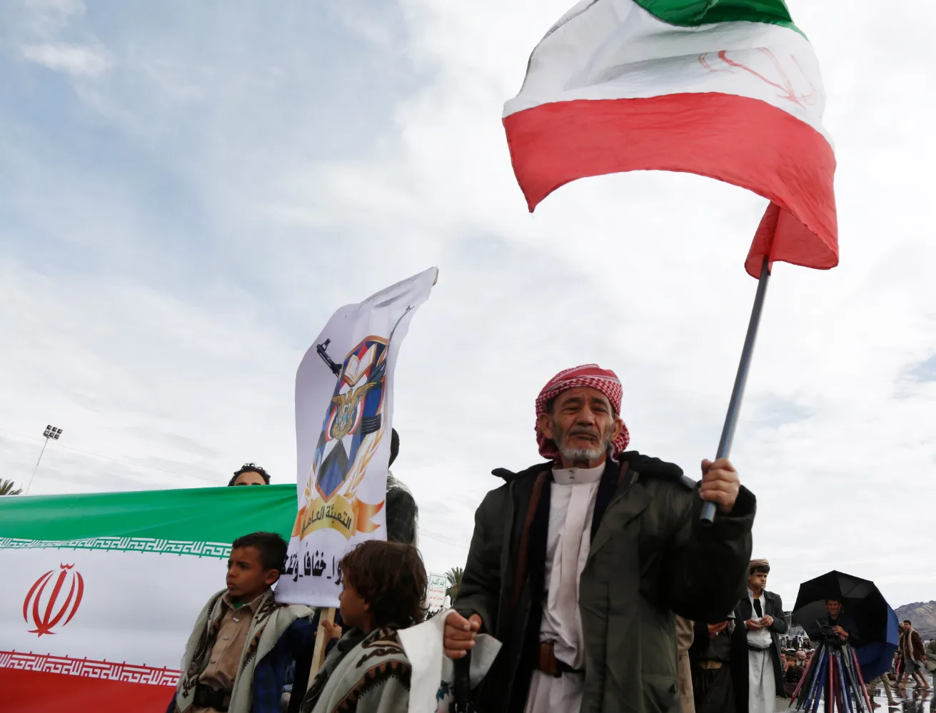 ماذا يعني دخول الحوثيين في الحرب الإيرانية بالنسبة للصراع والمنطقة؟ ماذا يعني دخول الحوثيين في الحرب الإيرانية بالنسبة للصراع والمنطقة؟