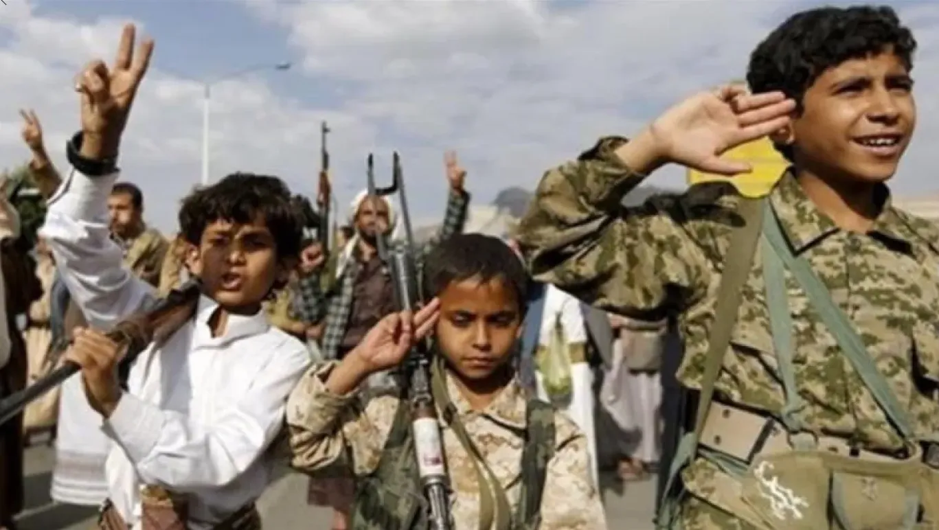 "المعلمين اليمنيين" تحذر من المراكز الصيفية للحوثيين وتجنيد الأطفال "المعلمين اليمنيين" تحذر من المراكز الصيفية للحوثيين وتجنيد الأطفال