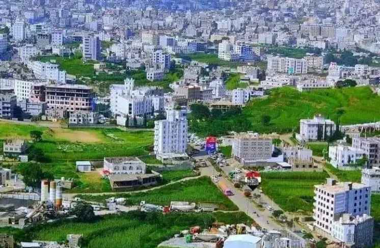 عصابة الحوثي تسطو على أراضي أوقاف ومقابر في إب عصابة الحوثي تسطو على أراضي أوقاف ومقابر في إب