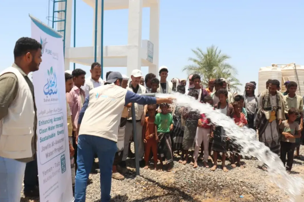 تدشين مشروع تأهيل منظومة مياه بمديرية المخا يستفيد منه أكثر من 2500 نسمة تدشين مشروع تأهيل منظومة مياه بمديرية المخا يستفيد منه أكثر من 2500 نسمة