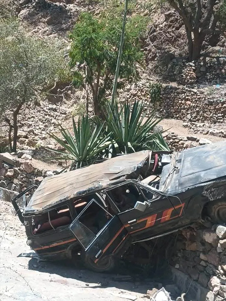 حادث مروري مروّع يودي بحياة عدد من التربويين في مديرية القبيطة بمحافظة لحج حادث مروري مروّع يودي بحياة عدد من التربويين في مديرية القبيطة بمحافظة لحج
