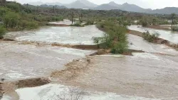 خمس حالات وفاة على الأقل ومفقودين وخسائر مادية كبيرة جراء هطول الأمطار وتدفق السيول في تعز