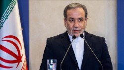 عراقجي: نتنياهو راهن بأموال دافعي الضرائب الأمريكيين وبأرواحهم