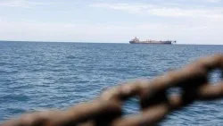 الحوثيون يفرجون عن بحار روسي بعد احتجازه 9 أشهر