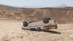 إصابة عدد من المواطنين إثر انقلاب مركبة على طريق حجر في حضرموت